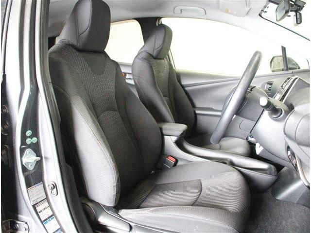 PRIUS 4WD