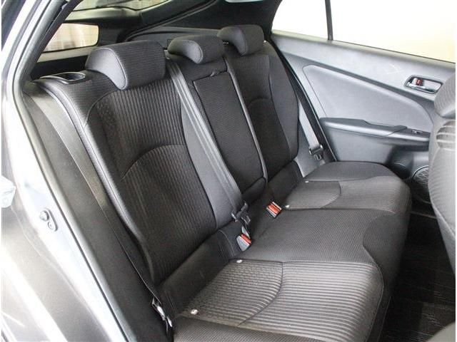 PRIUS 4WD