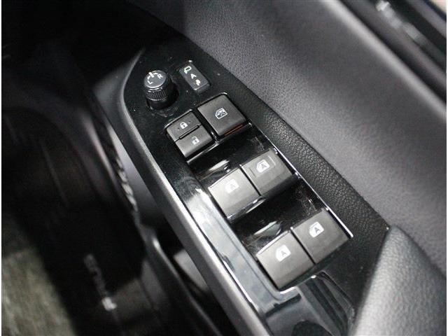 PRIUS 4WD