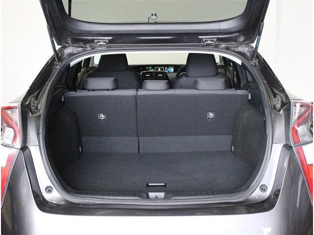 PRIUS 4WD