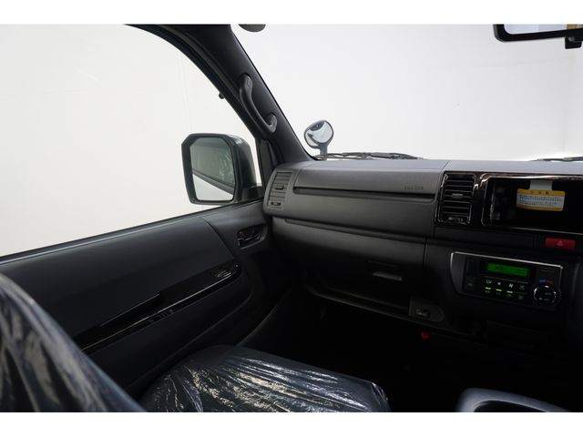 HIACE van 4WD