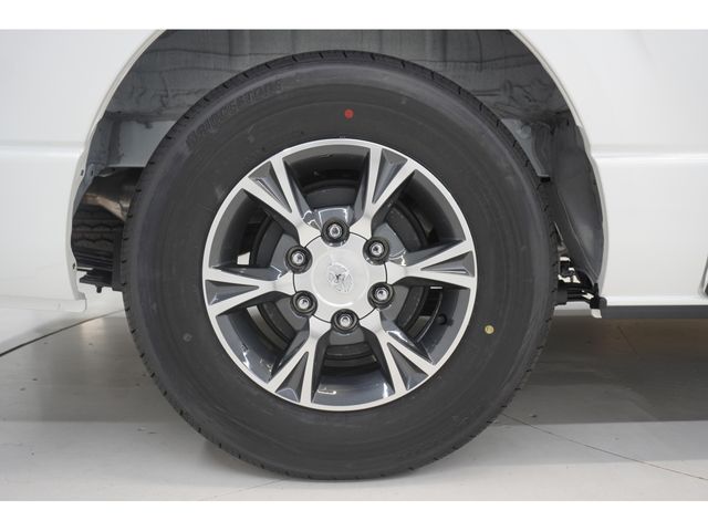 HIACE van 4WD