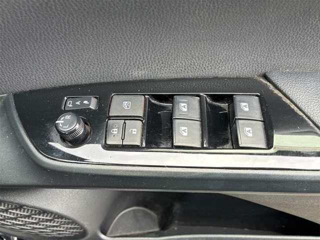 PRIUS 4WD