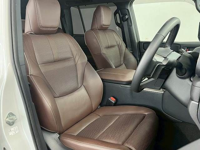 LANDCRUISER 250