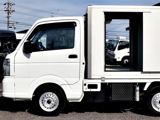 CARRY truck