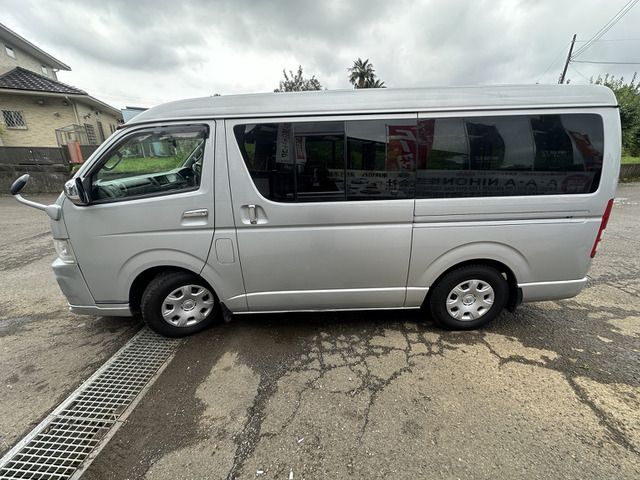 HIACE van 2WD