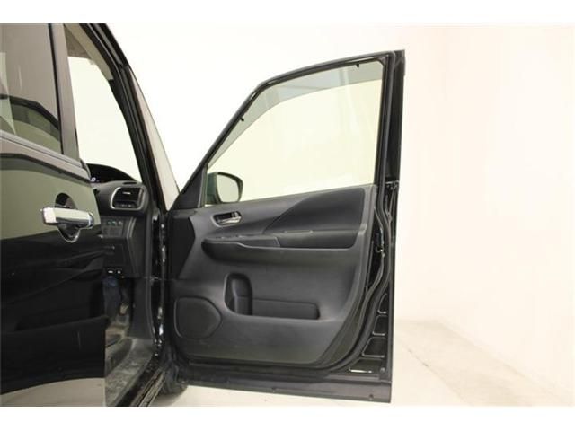 SERENA  S-HYBRID 4WD