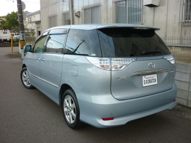 ESTIMA HYBRID 4WD