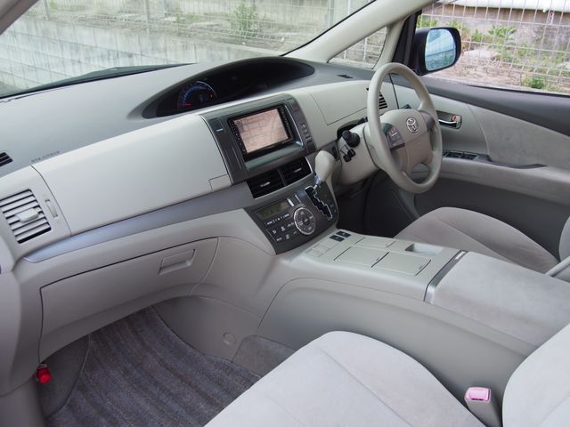 ESTIMA HYBRID 4WD