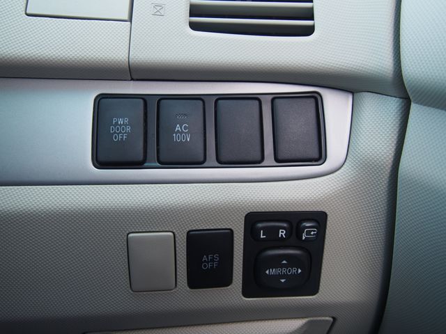 ESTIMA HYBRID 4WD