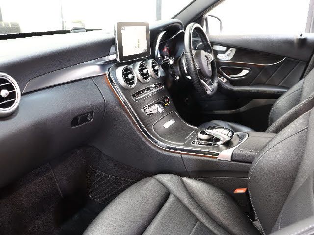 MERCEDES BENZ C class sedan