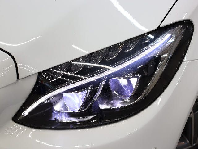 MERCEDES BENZ C class sedan