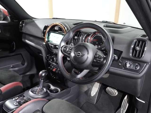 BMW MINI CROSSOVER