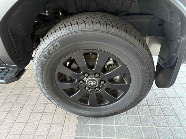 LANDCRUISER 250