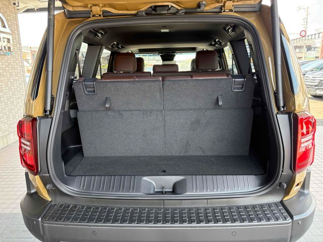 LANDCRUISER 250
