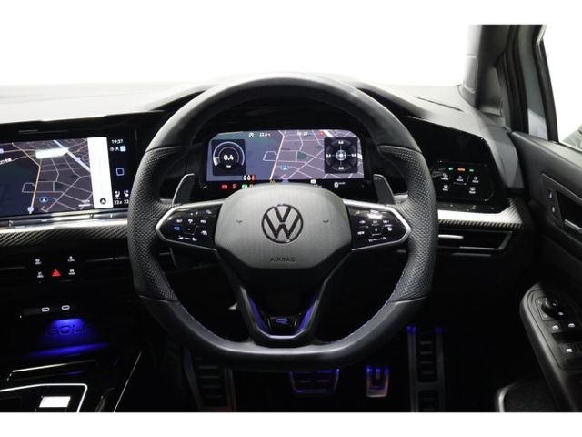 VOLKSWAGEN GOLF R