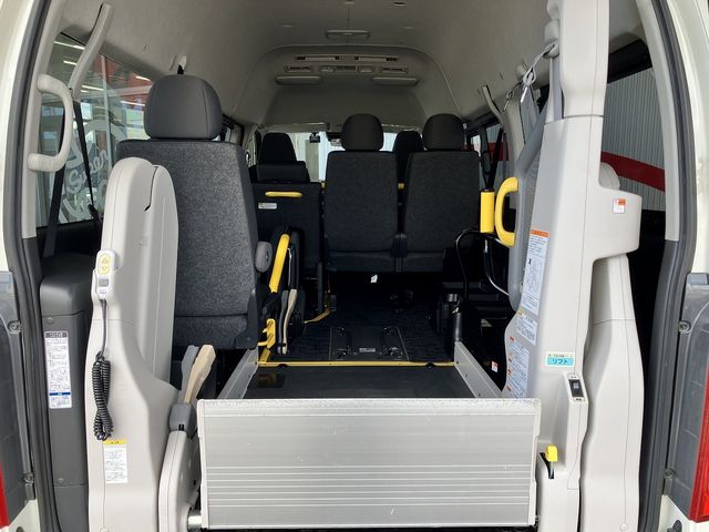 HIACE van 4WD