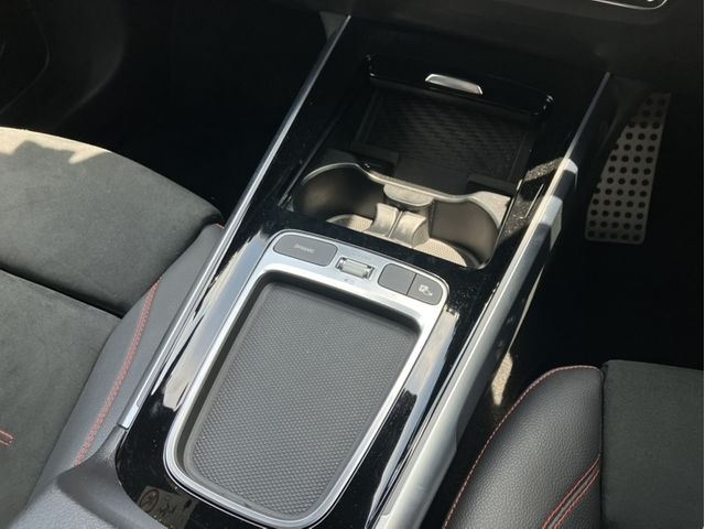 MERCEDES BENZ GLB