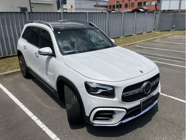 MERCEDES BENZ GLB
