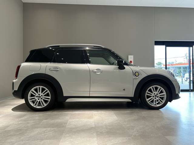 MINI COOPER S E CROSSOVER