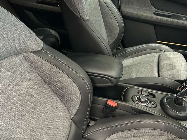MINI COOPER D CROSSOVER