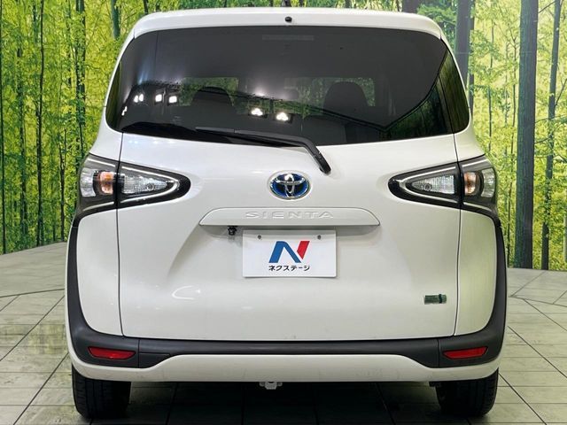SIENTA HYBRID