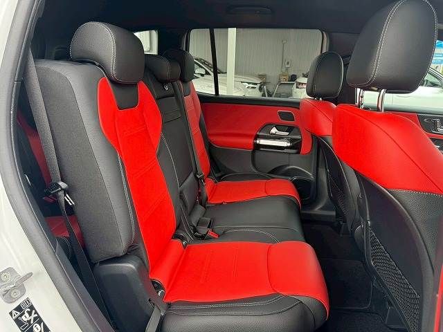 MERCEDES BENZ GLB