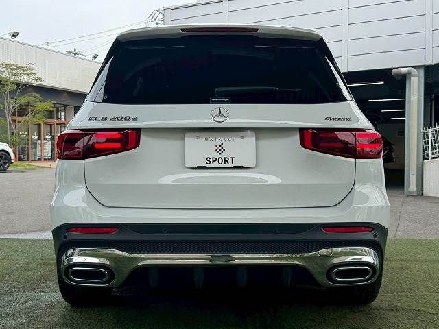 MERCEDES BENZ GLB