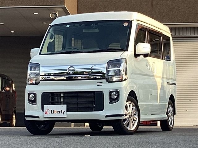 NV100 CLIPPER RIO