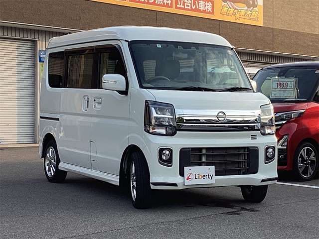 NV100 CLIPPER RIO