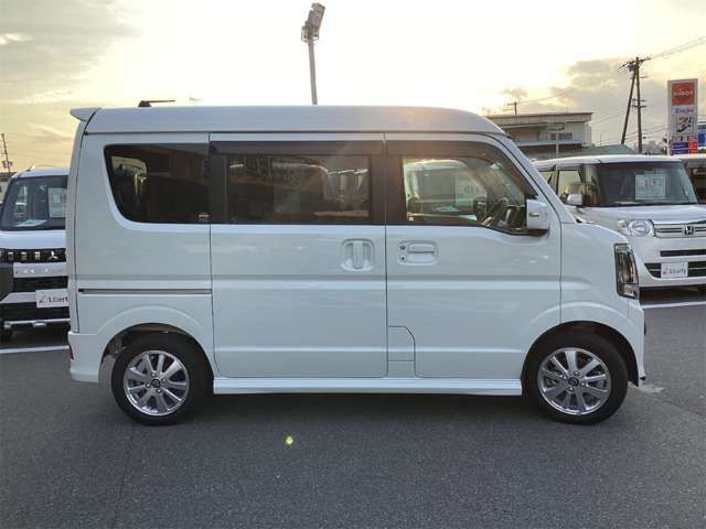 NV100 CLIPPER RIO