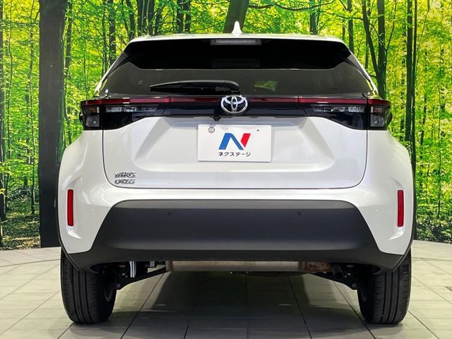 YARIS CROSS
