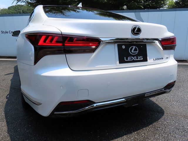 LEXUS LS500h 4WD