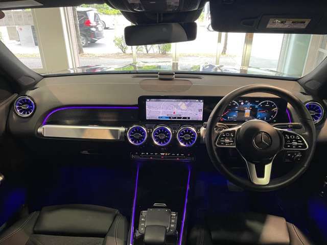 MERCEDES BENZ GLB