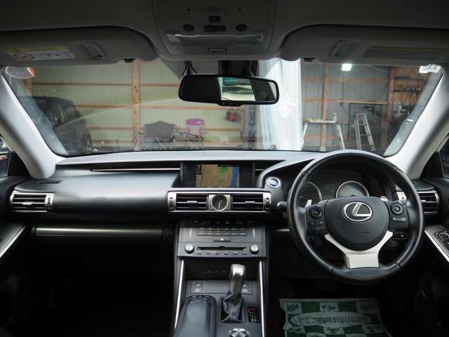 LEXUS IS300h