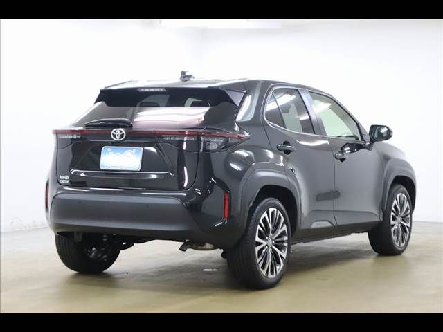 YARIS CROSS