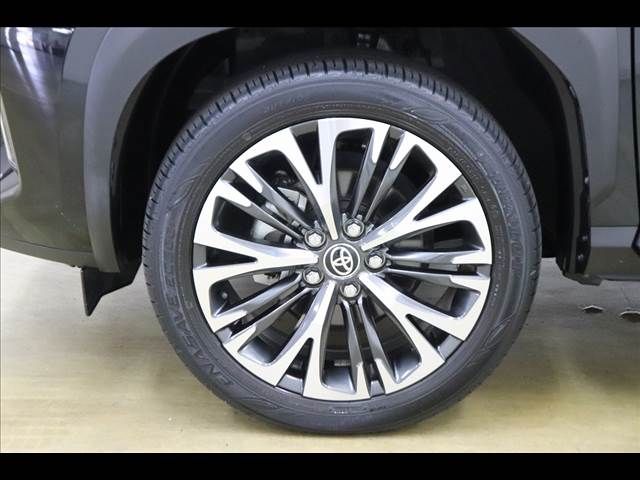 YARIS CROSS