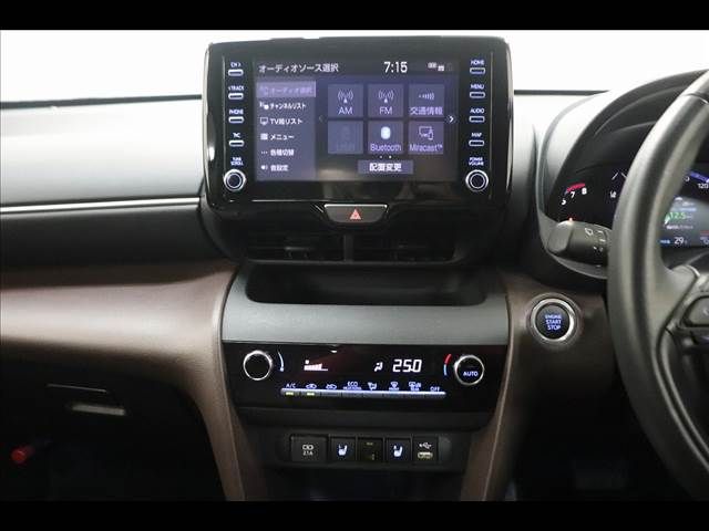 YARIS CROSS