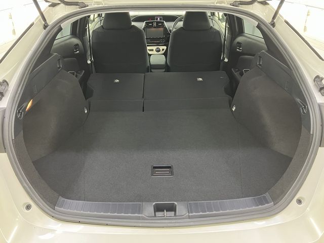 PRIUS 4WD