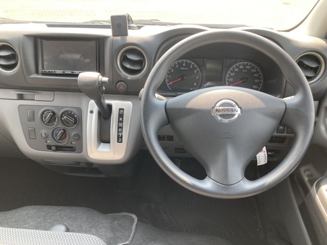 NV350 CARAVAN 1.2t