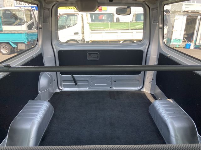 NV350 CARAVAN 1.2t