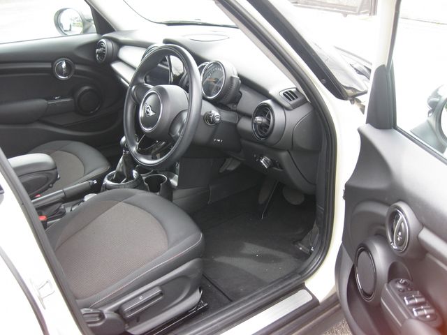BMW MINI COOPER 5DOOR