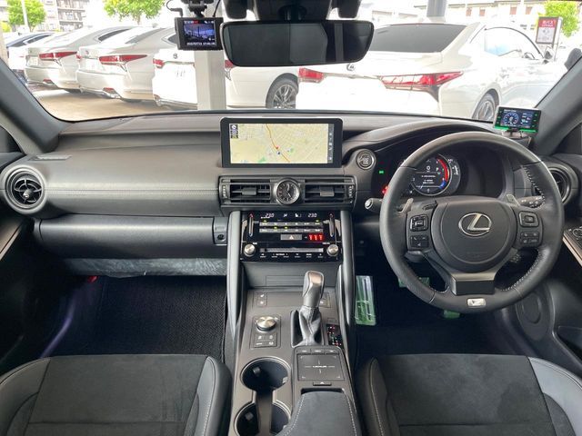LEXUS IS300