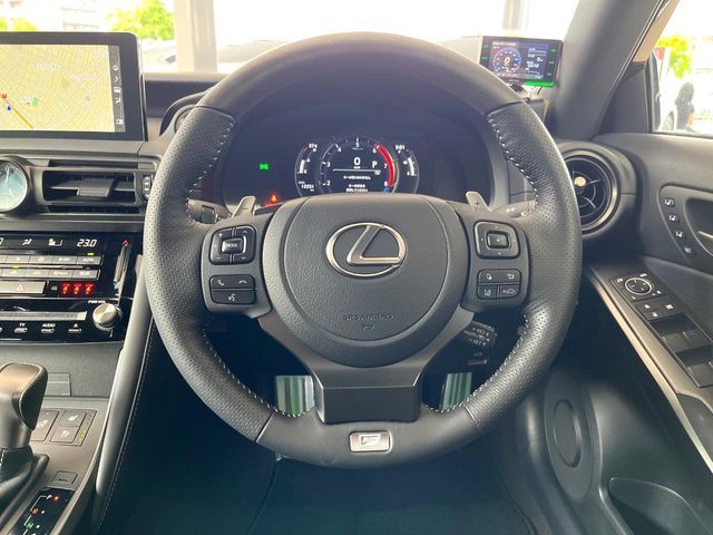 LEXUS IS300