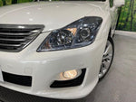 CROWN sedan hybrid