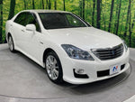 CROWN sedan hybrid