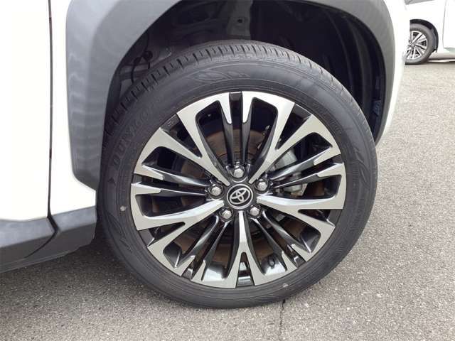 YARIS CROSS