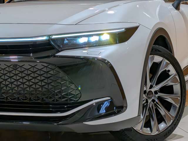 CROWN CROSSOVER