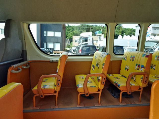 HIACE COMMUTER