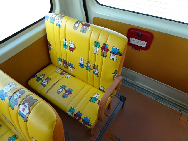 HIACE COMMUTER